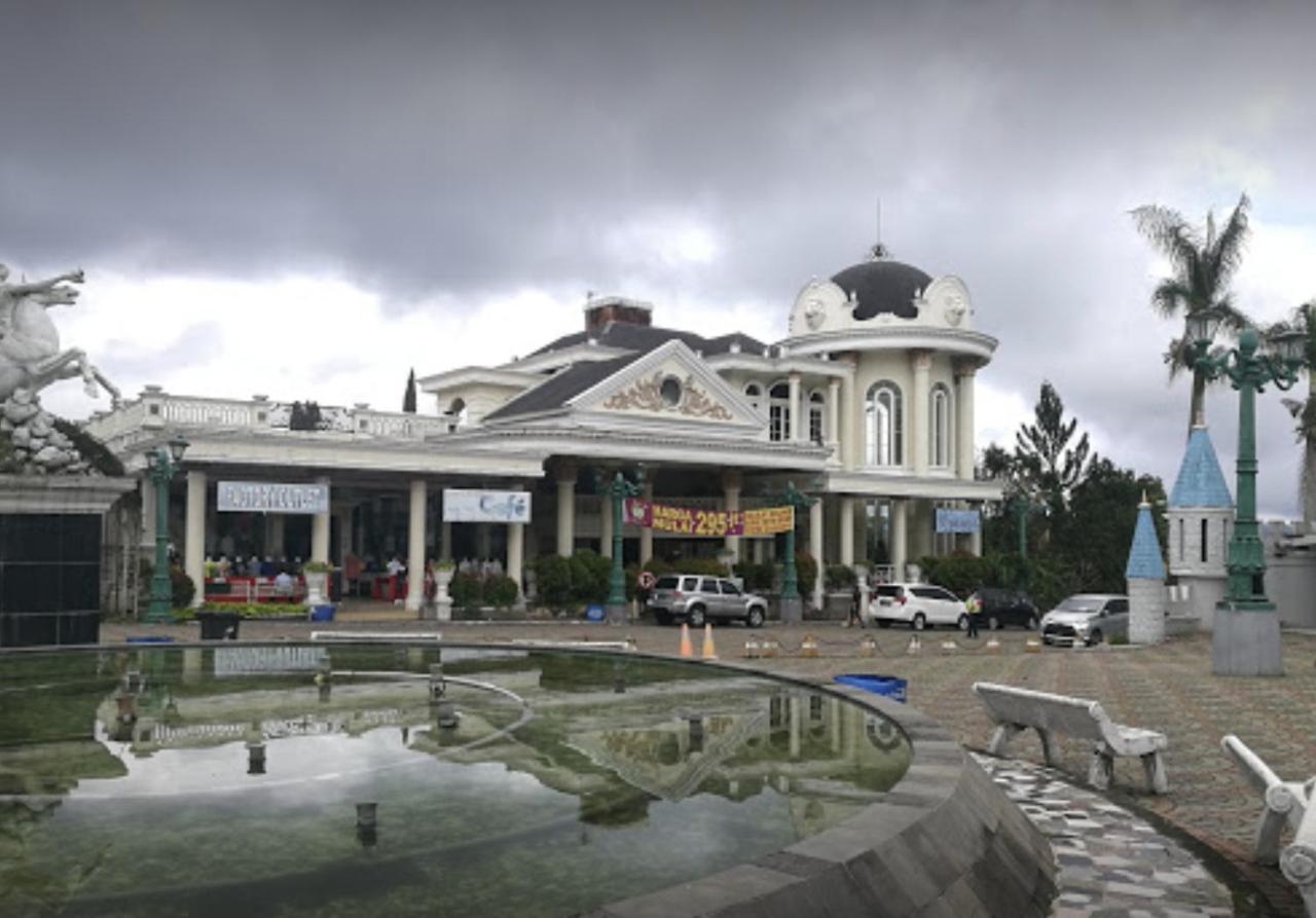 Villa Musti Green Apple Cipanas Sindanglaya Bagian luar foto